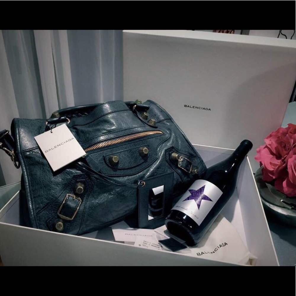 Balenciaga Giant rosegold stud